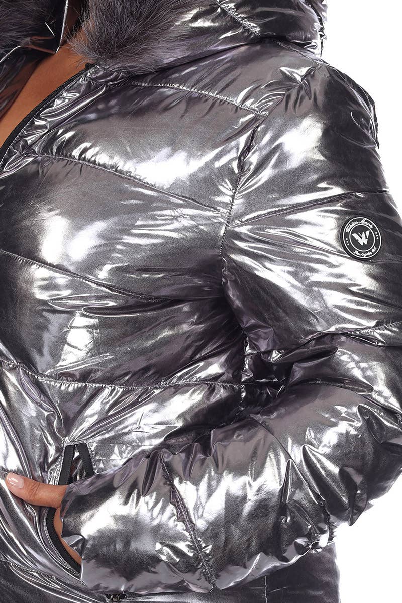 Plus Size Metallic Puffer Coat with Hoodie: 1X / Silver
